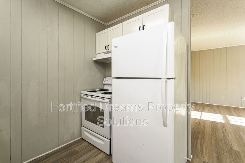 Bradford Court Apartments - 1 Bedroom & 1 Bathroom property image