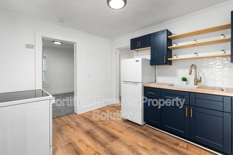 Charming 2-Bedroom Gem in Graham – Cozy 704 Sq Ft Home at 218 Walker Avenue property image