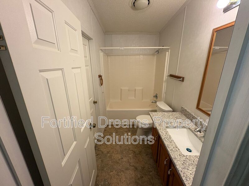 Spacious Rural Hall Residence - 3 Bed | 2 Bath - Newly Updated! property image