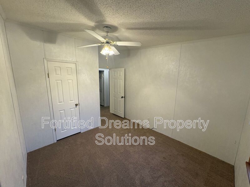 Spacious Rural Hall Residence - 3 Bed | 2 Bath - Newly Updated! property image