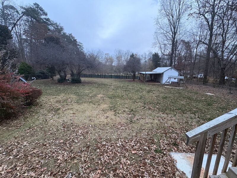 Spacious Rural Hall Residence - 3 Bed | 2 Bath - Newly Updated! property image