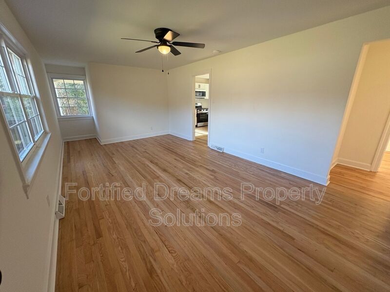 Winston Salem - Solid 3 bedroom & 2 Baths - Newly Updated! property image