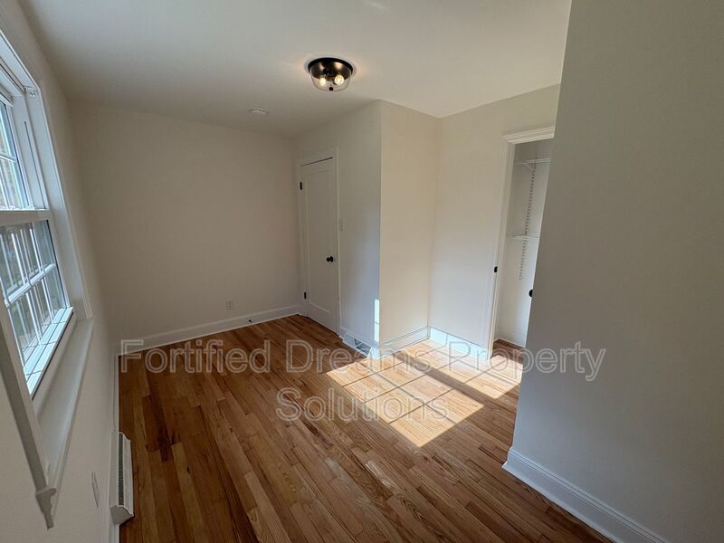 Winston Salem - Solid 3 bedroom & 2 Baths - Newly Updated! property image