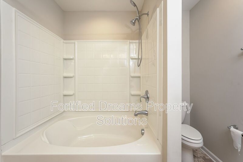 Modern 3-Bedroom Townhome with Open Floor Plan & Loft located in Jamestown, NC property image