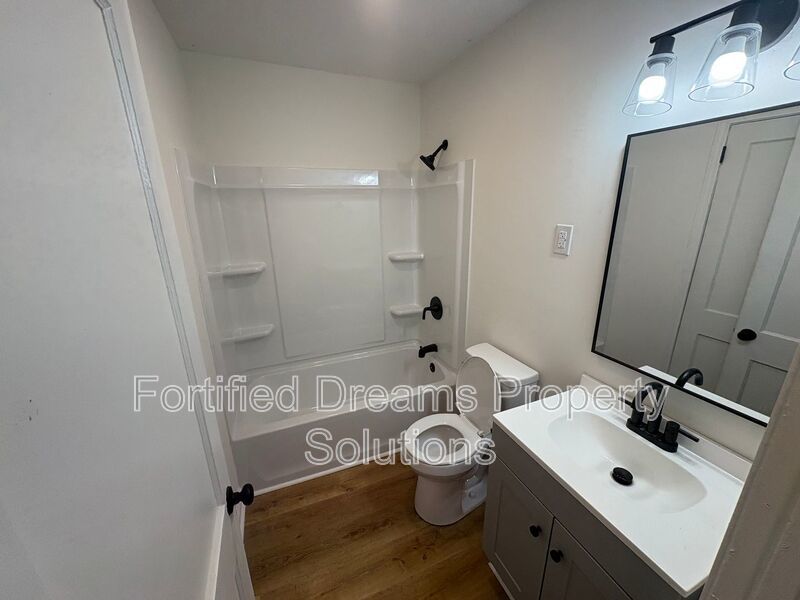 L’Avenue 1702 - 2 Bed | 1 Bath - Newly Updated! property image