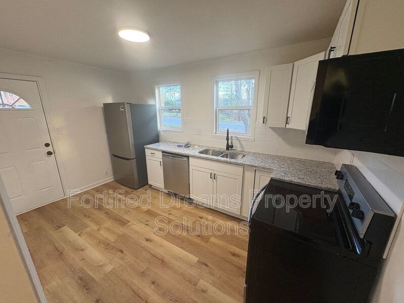 L’Avenue 1702 - 2 Bed | 1 Bath - Newly Updated! property image