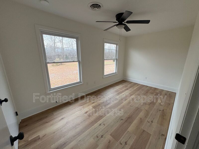 429 Peeden Dr | 3bed 2bath - Newly Updated! property image