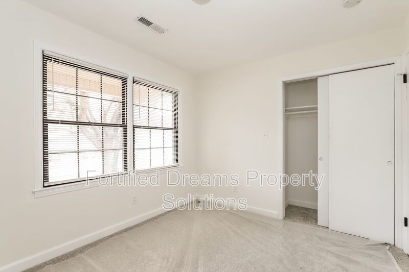 3 bed, 2 bath newly remodeled home with large basement, two car garage in Clemmons property image