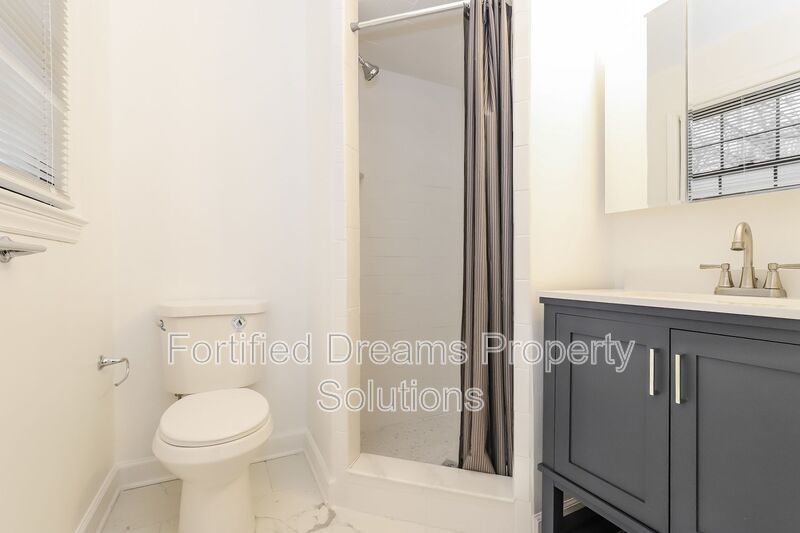 3 bed, 2 bath newly remodeled home with large basement, two car garage in Clemmons property image