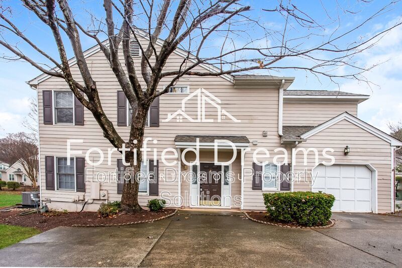 Charlotte -  3 bedroom 2.5 bath Townhome - Davis Lake Community property image