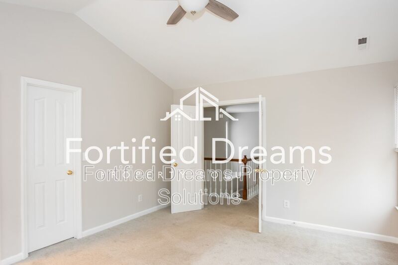 Charlotte -  3 bedroom 2.5 bath Townhome - Davis Lake Community property image