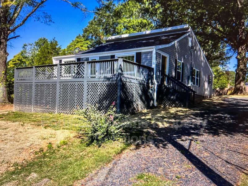 Welcome Home to a Fully Transformed, Better-Than-New Residence! property image