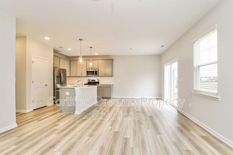 BRAND NEW CONSTRUCTION!  4 Bed / 3 Bath Home and 2 car garage in Chandler Ridge! property image