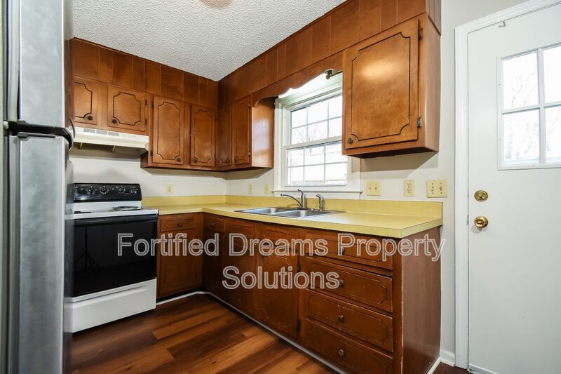 Greensboro | 2 Bedroom Townhome - No Maintenance property image
