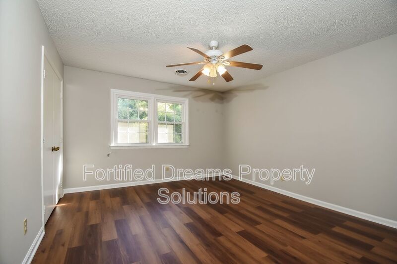 Greensboro | 2 Bedroom Townhome - No Maintenance property image