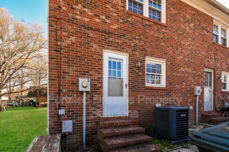Greensboro | 2 Bedroom Townhome - No Maintenance property image
