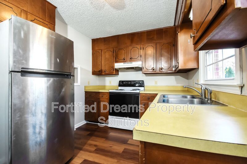 Greensboro | 2 Bedroom Townhome - No Maintenance property image