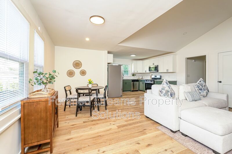 Queens Quarters at Ardmore: A Historic 6BR Estate property image