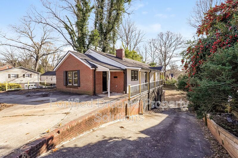 Queens Quarters at Ardmore: A Historic 6BR Estate property image