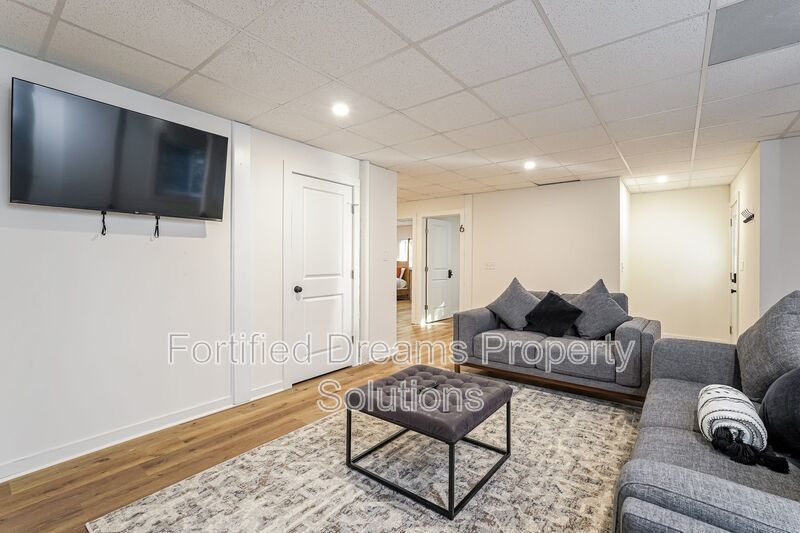 Queens Quarters at Ardmore: A Historic 6BR Estate property image