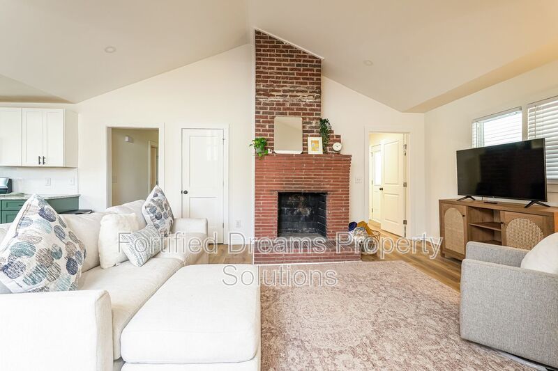 Queens Quarters at Ardmore: A Historic 6BR Estate property image