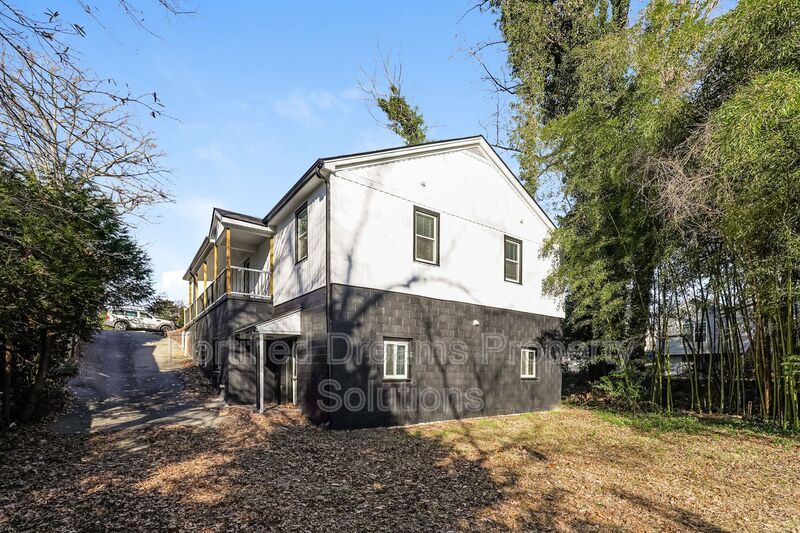 Queens Quarters at Ardmore: A Historic 6BR Estate property image