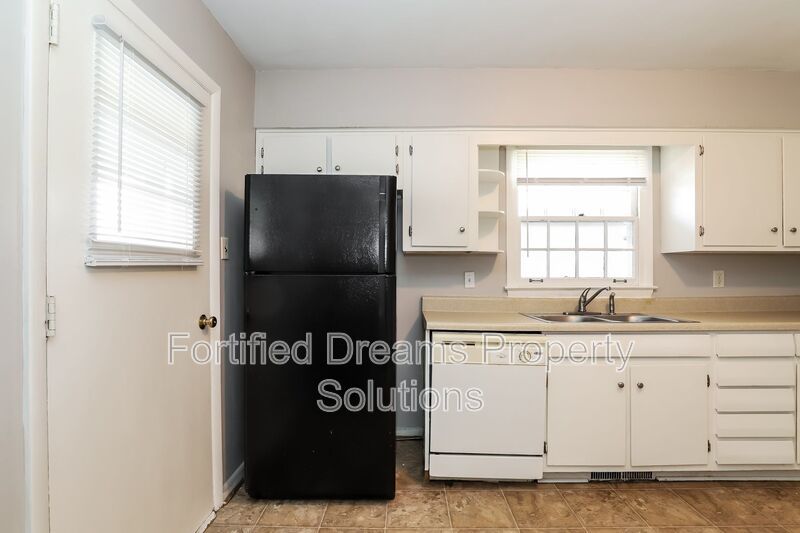 Greensboro | Cozy Cone Blvd | 3 Bed 1.5 Bath property image