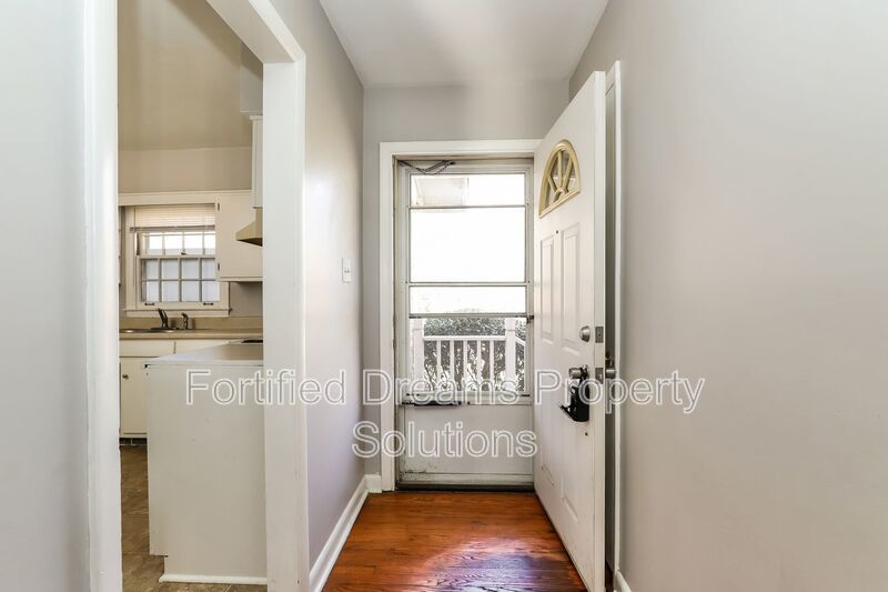 Greensboro | Cozy Cone Blvd | 3 Bed 1.5 Bath property image