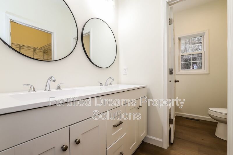 NEW CONSTRUCTION in Downtown Liberty! property image