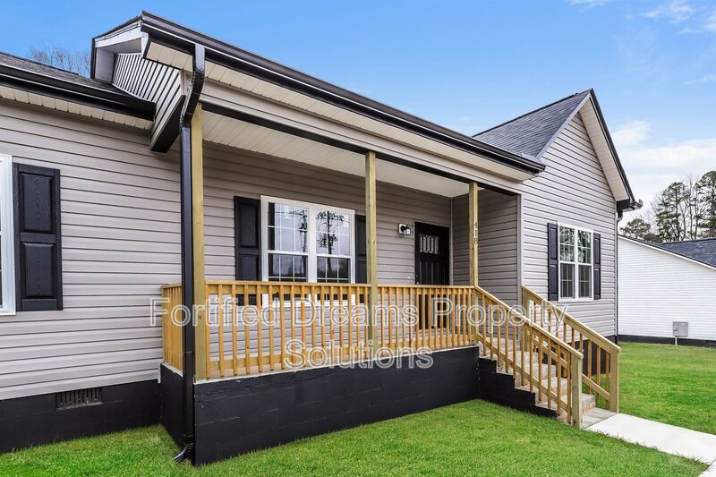 NEW CONSTRUCTION in Downtown Liberty! property image