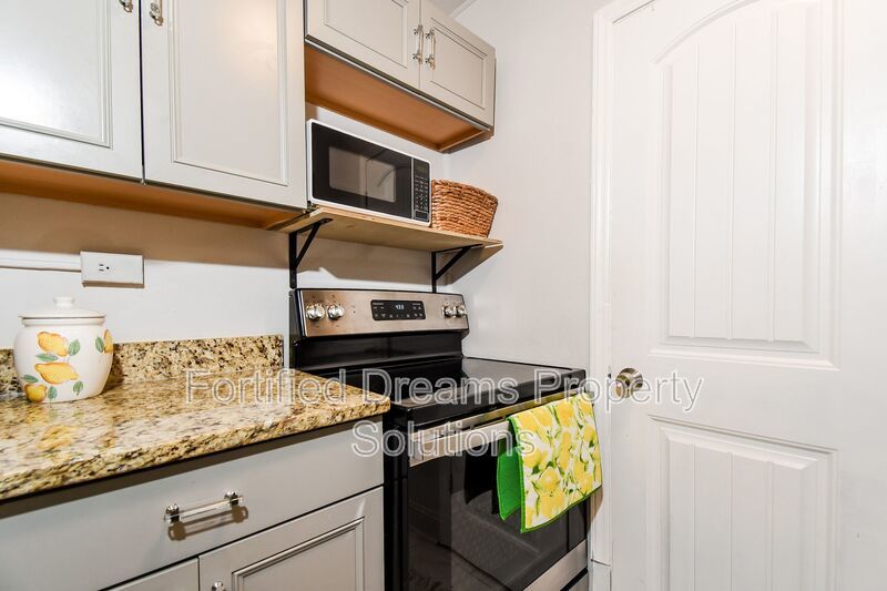 Greensboro Downtown Living | 1 bed & 1 bath property image