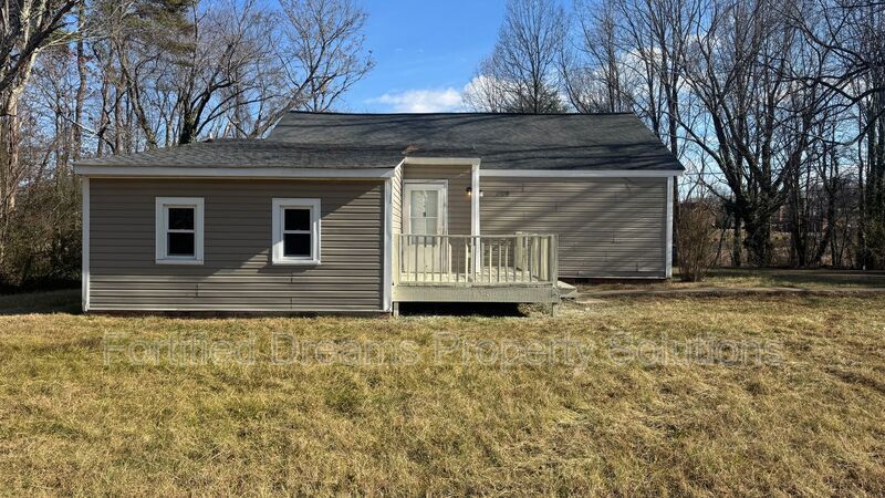 Room to Live, Play & Park – Spacious 3BR Home in Winston-Salem property image