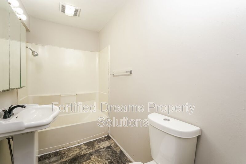 Room to Live, Play & Park – Spacious 3BR Home in Winston-Salem property image