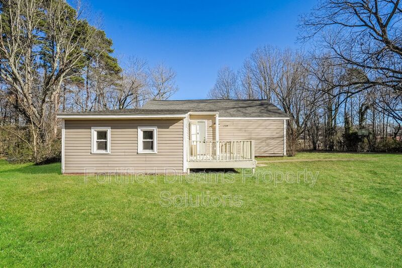 Room to Live, Play & Park – Spacious 3BR Home in Winston-Salem property image