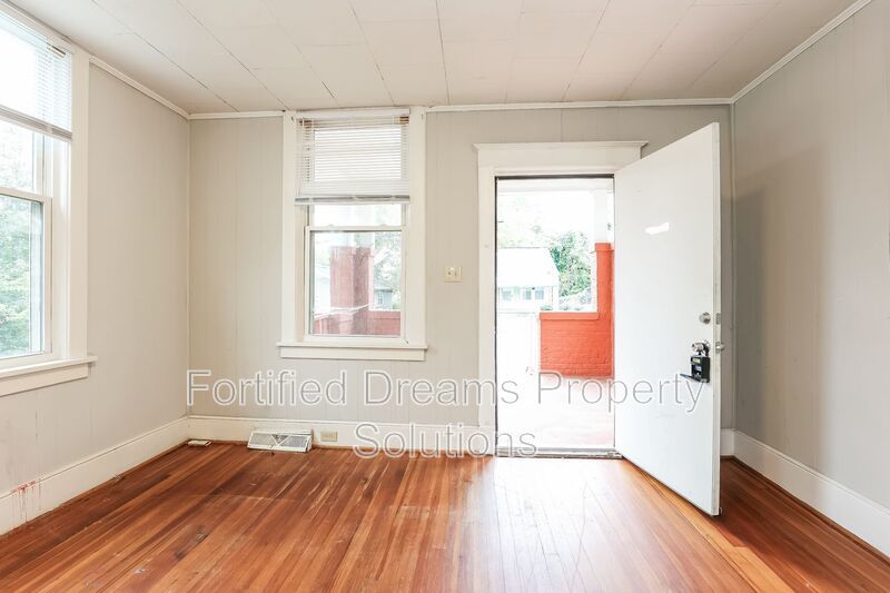 Well-located 3-bedroom, 1-bath single-family home property image