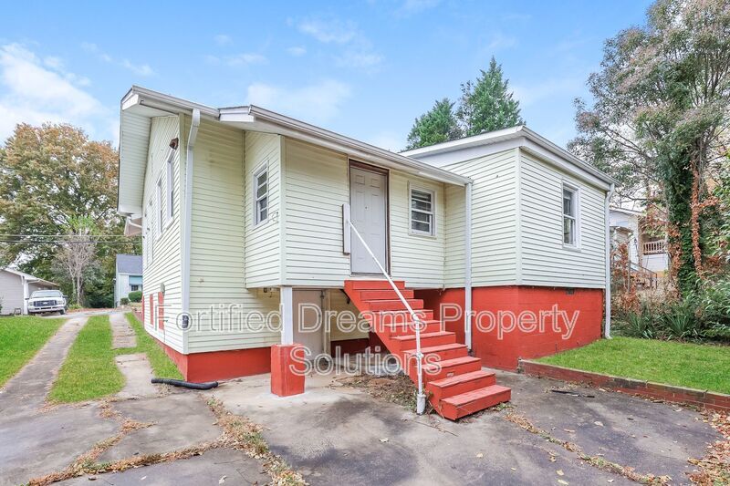 Well-located 3-bedroom, 1-bath single-family home property image