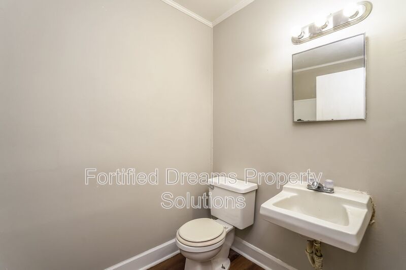 1316 Pleasant Street property image