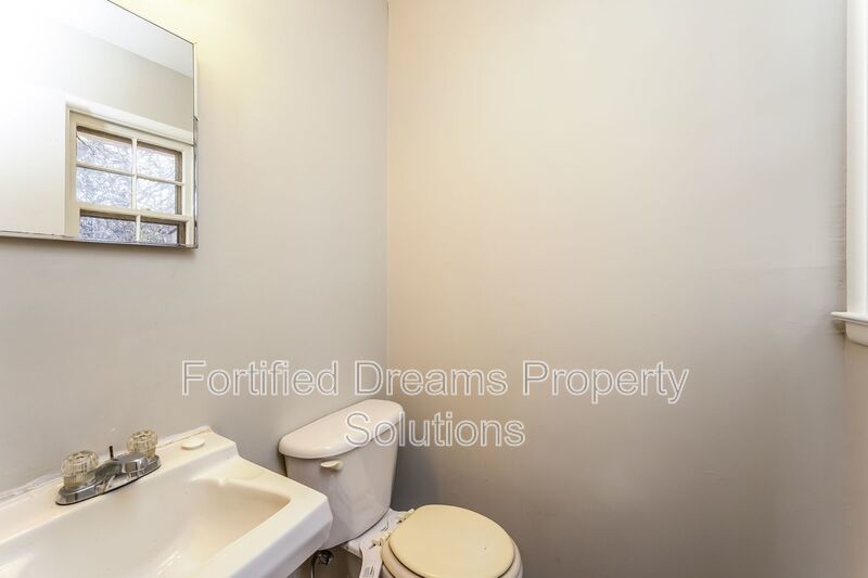 1316 Pleasant Street property image