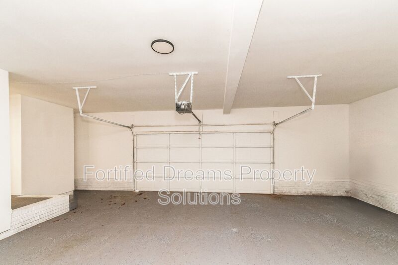 SNOW SPECIAL! MOVE IN FEBRUARY GET $500 off 1st MTH RENT!!!!! property image