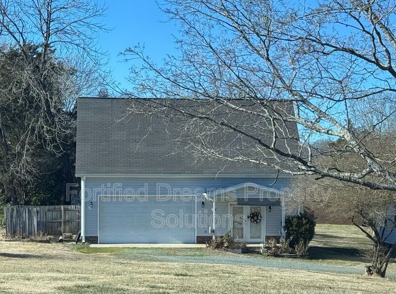 Garage Apartment property image