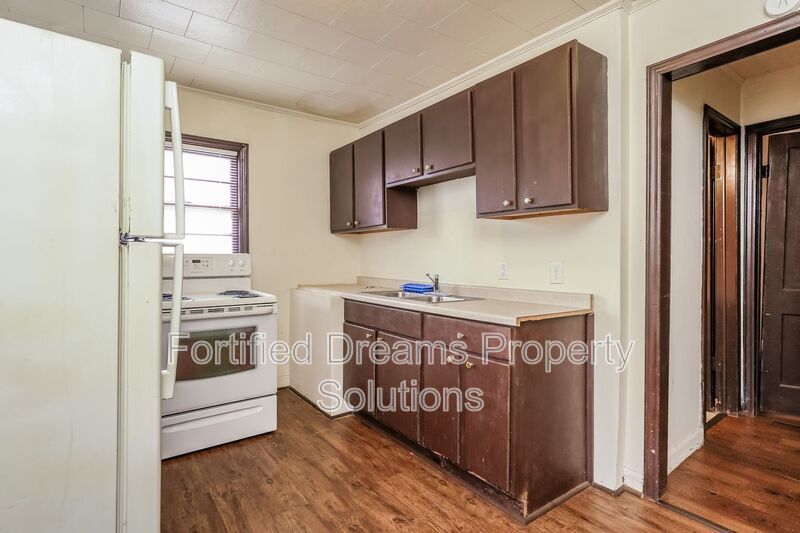 Cute One Bedroom Duplex Unit in Winston Salem, Available NOW!! Accepting Vouchers! property image