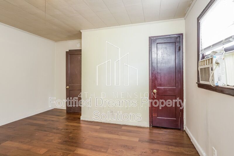Cute One Bedroom Duplex Unit in Winston Salem, Available NOW!! Accepting Vouchers! property image