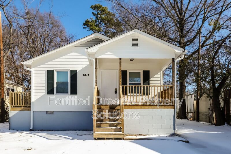 1211 Vance St | 3 Bed, 1.5 Bath Home in Greensboro property image