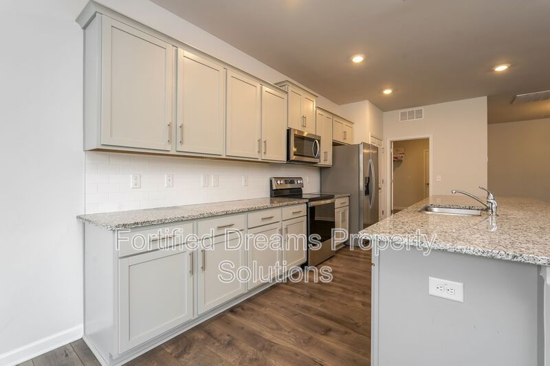 7042 Quarter Horse Drive property image