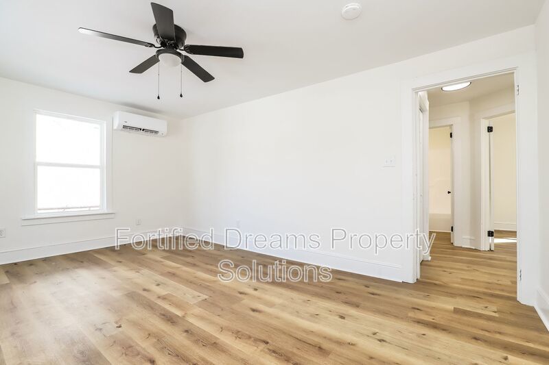 Burlington, NC | 2 Bed 1 Bath | Large Yard property image