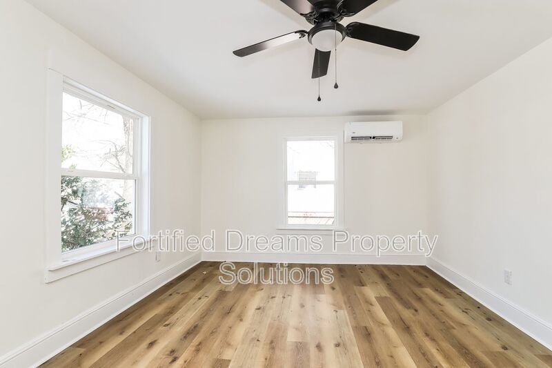 Burlington, NC | 2 Bed 1 Bath | Large Yard property image