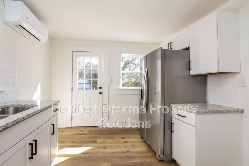 Burlington, NC | 2 Bed 1 Bath | Large Yard property image