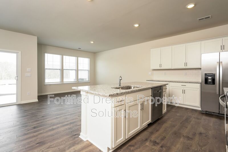 Newly Constructed 3Bedroom 2.5 Bathroom townhouse in Kernersville property image