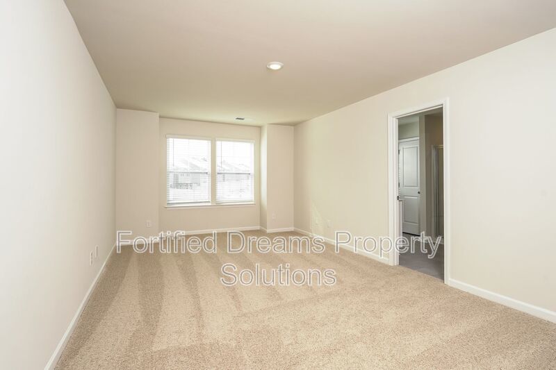 Newly Constructed 3Bedroom 2.5 Bathroom townhouse in Kernersville property image