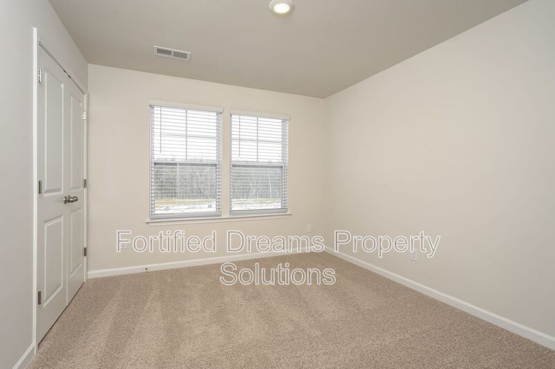 Newly Constructed 3Bedroom 2.5 Bathroom townhouse in Kernersville property image